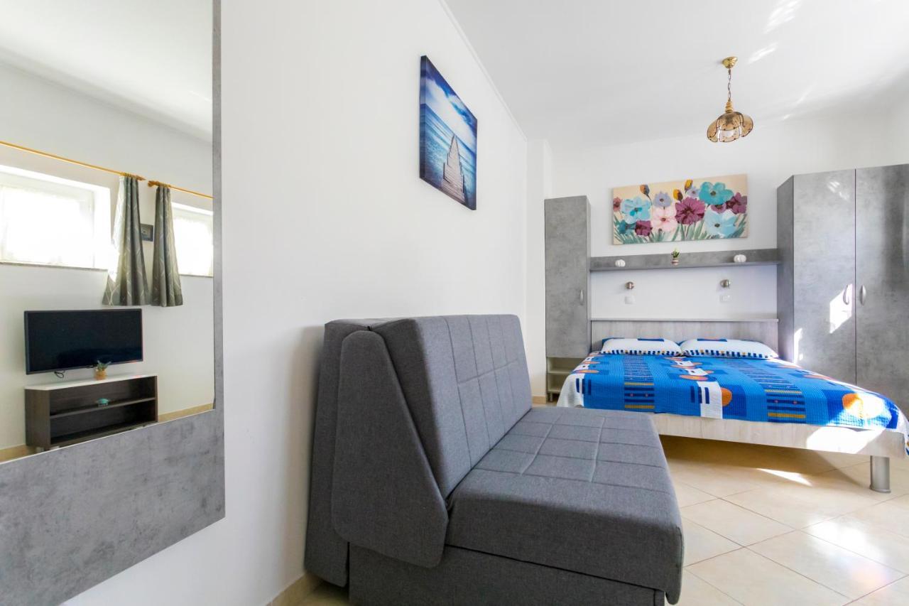 Apartma Belavic By El-pi Tours Njivice